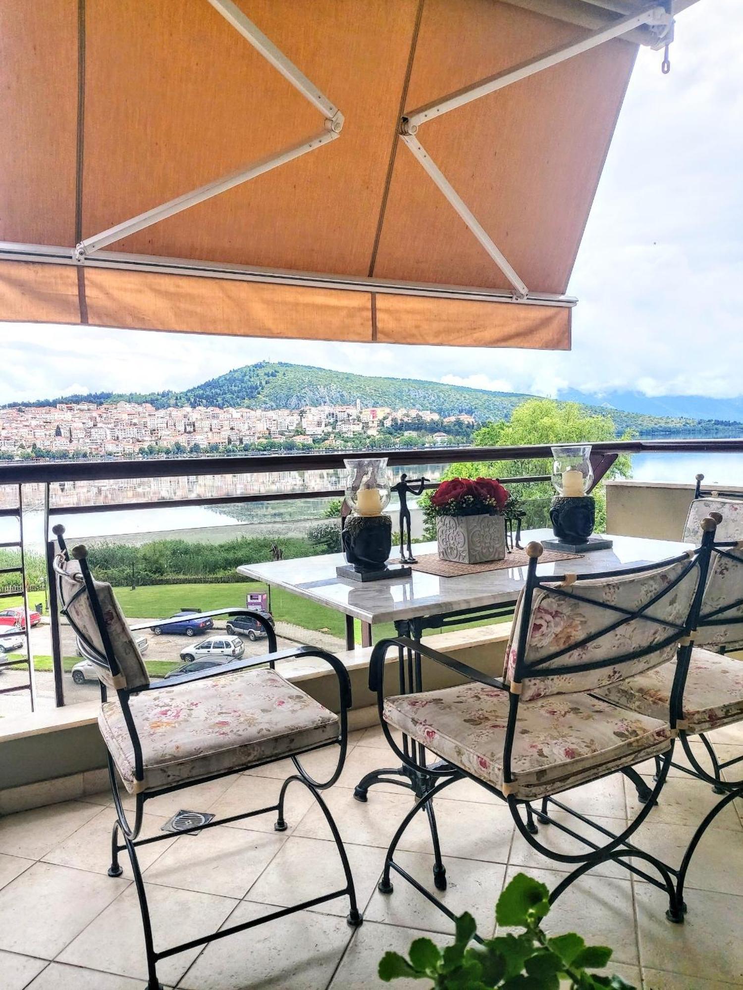 Classic Apartment With Beautiful View Kastoria Buitenkant foto